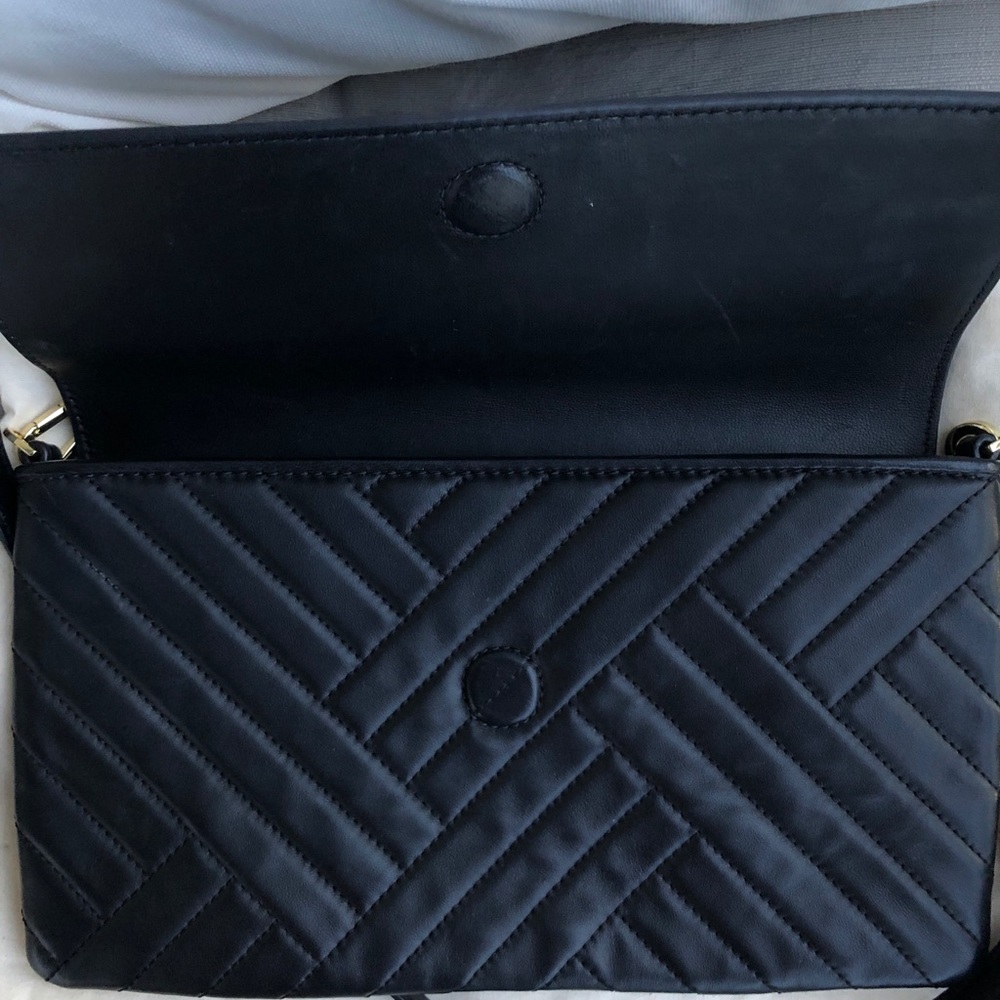 188. Tory Burch Alexa Clutch - Picture 4 of 9